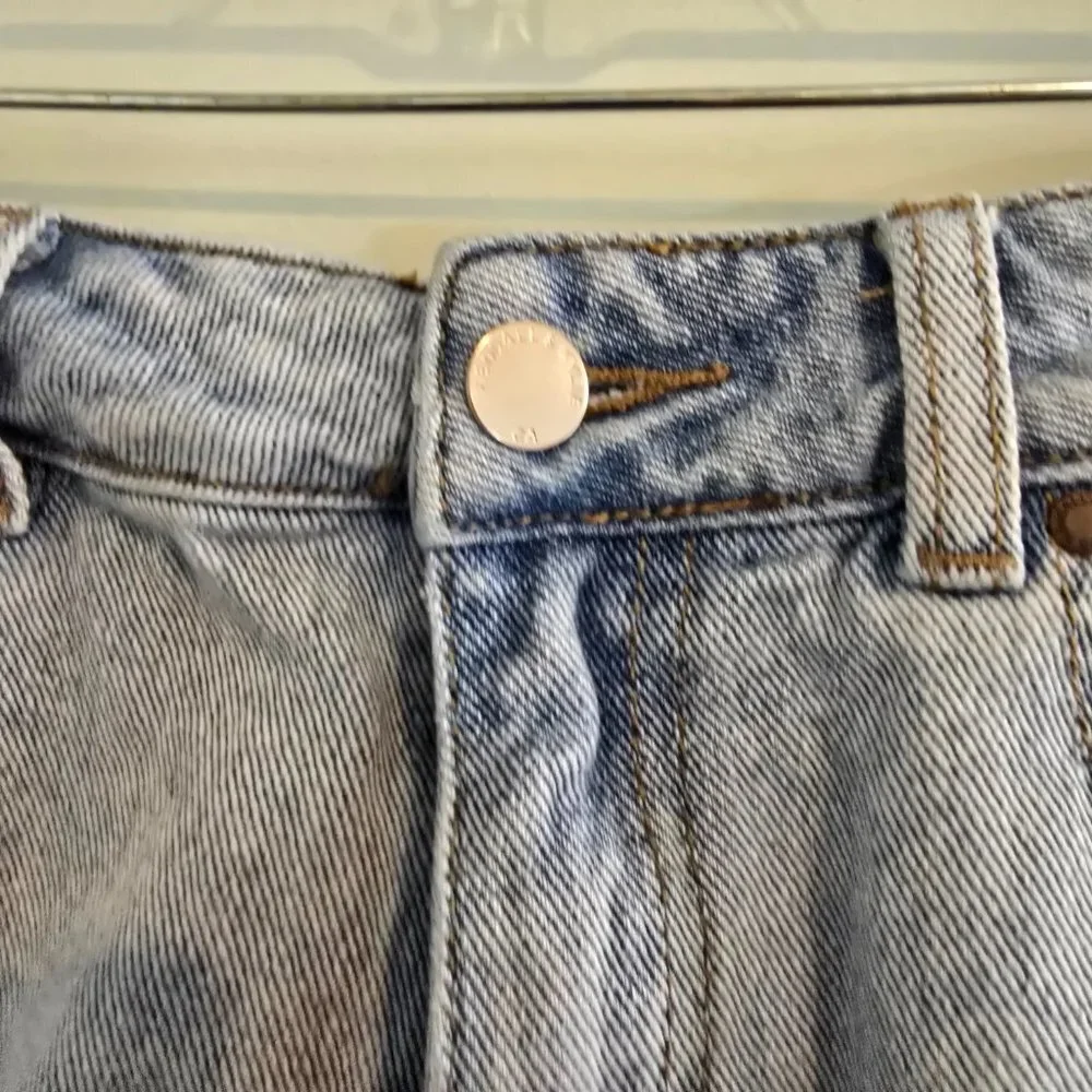 Kendall & Kylie Light Wash Denim Roll Cuff Shorts